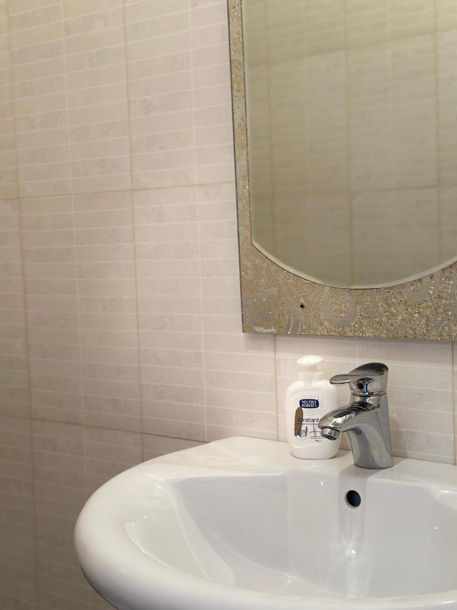 Tini Sea View Apartment Sarandë 외부 사진